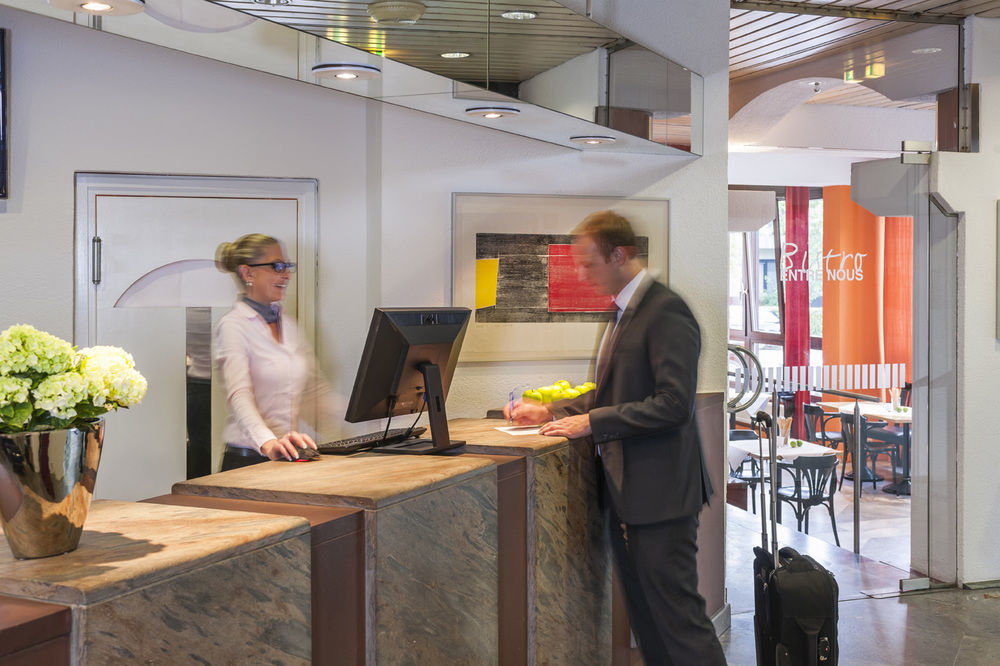 Hotel Berlin Зинделфинген Екстериор снимка