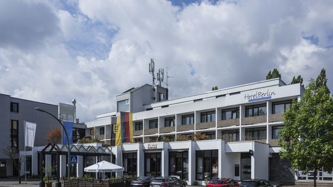 Hotel Berlin Зинделфинген Екстериор снимка